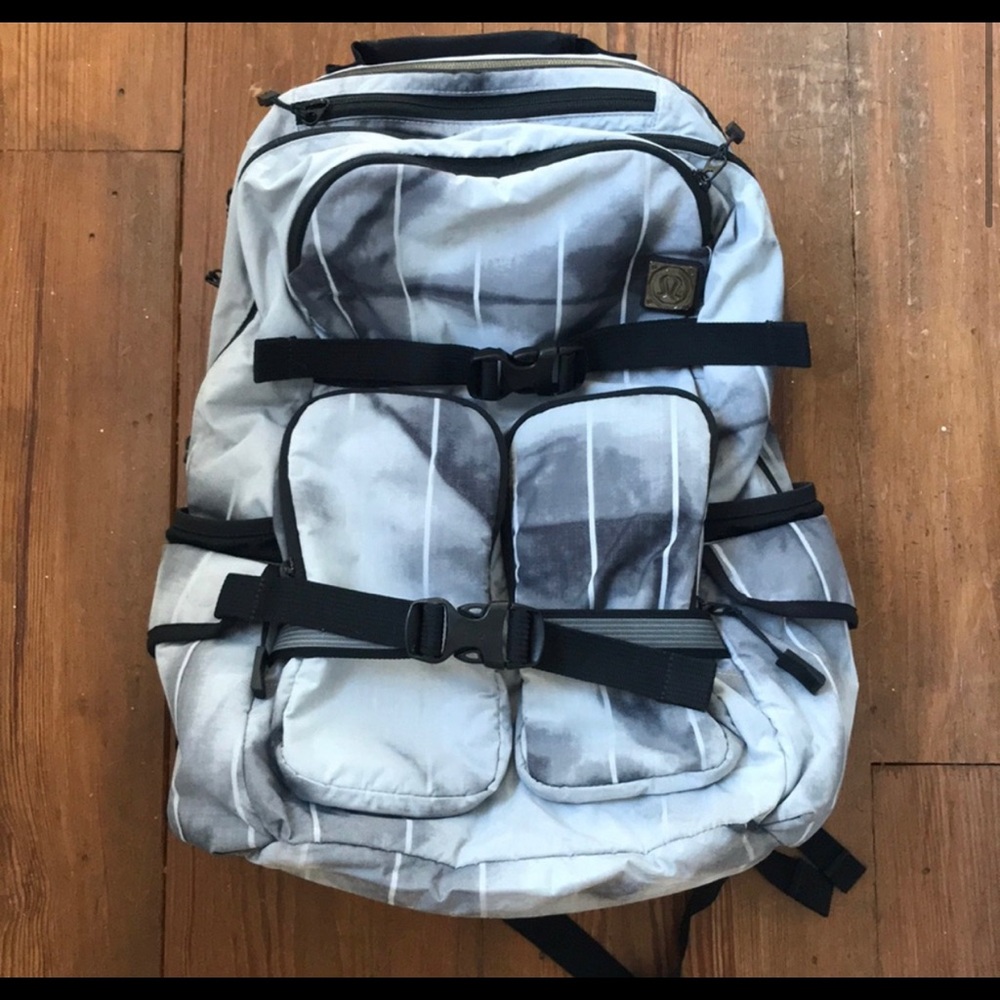 lululemon Wet Coast Backpack 🚨 RARE